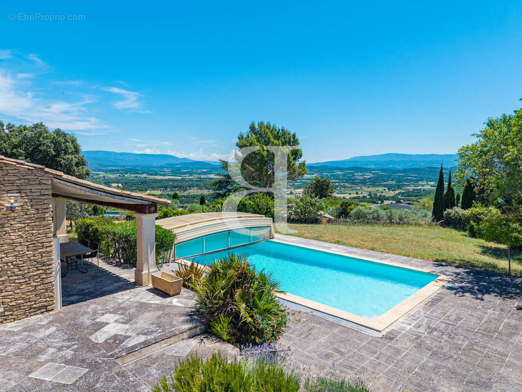 Maison à GORDES