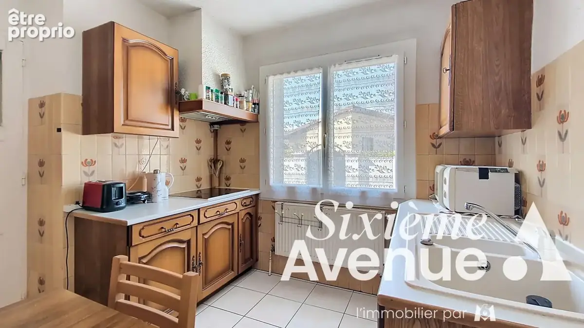 Maison Vénissieux 5 pièce(s) 89 m2 Plain-Pied - photo 8