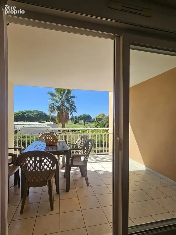 Vue sur le Golf : 3 piéces 47 m² + loggia 11m² - photo 11
