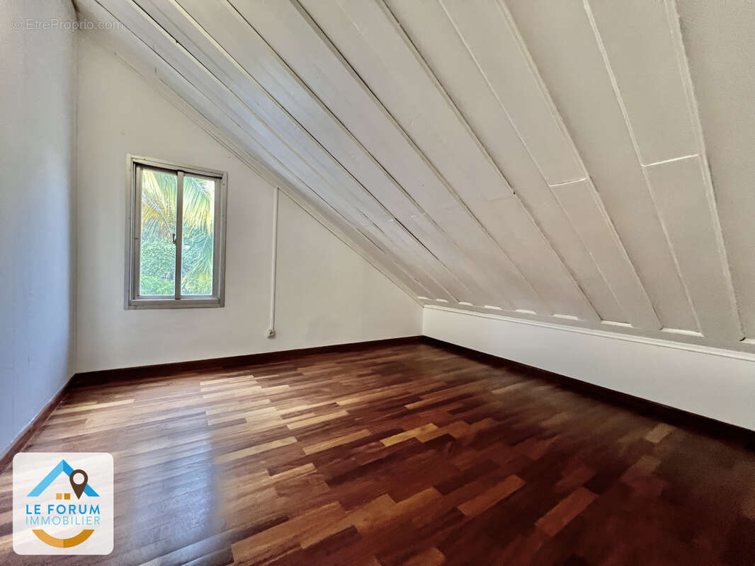 Tampon 97430 - villa spacieuse - secteur prisé - photo 10