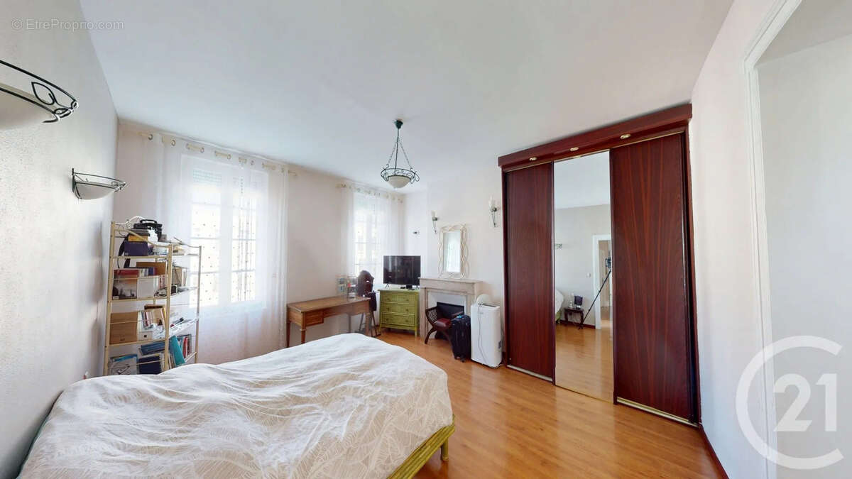 Maison à SAINT-QUENTIN