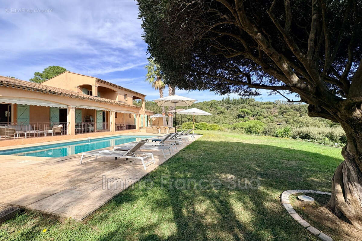 Maison à LA GARDE-FREINET