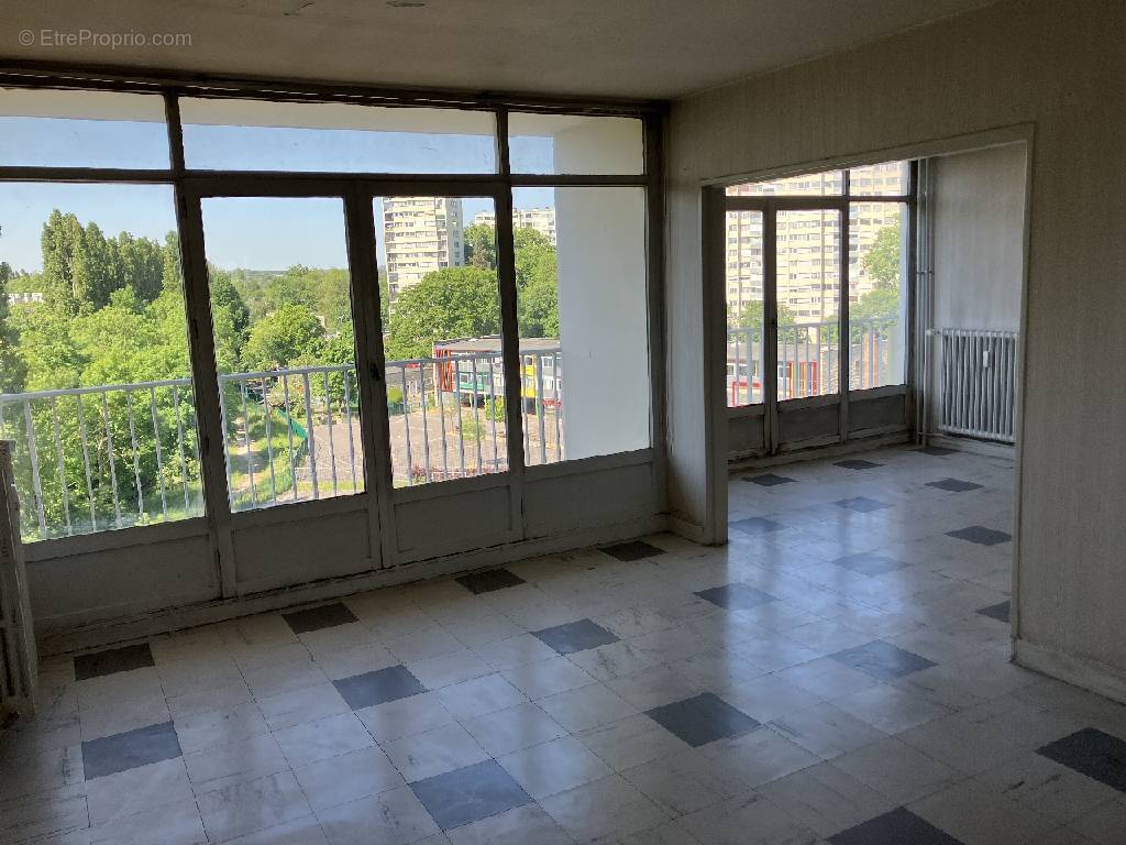 Appartement à SAVIGNY-SUR-ORGE