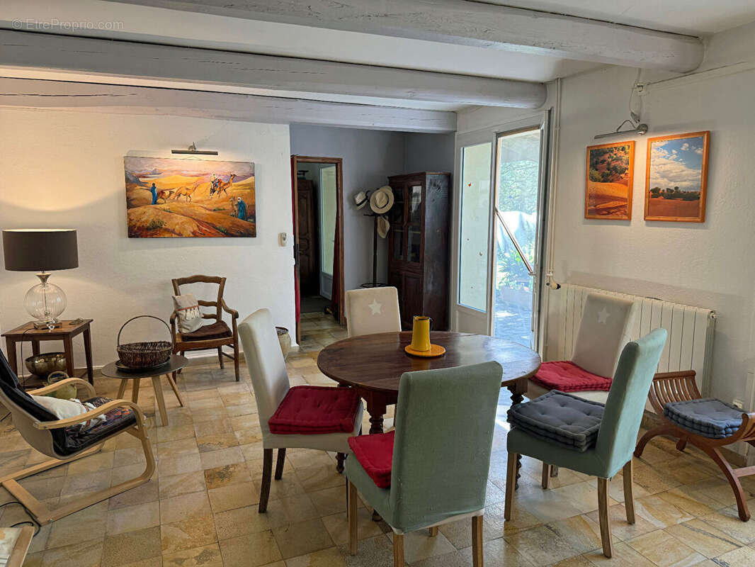 Maison à MONTELIMAR