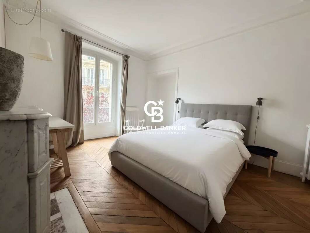Appartement à PARIS-9E