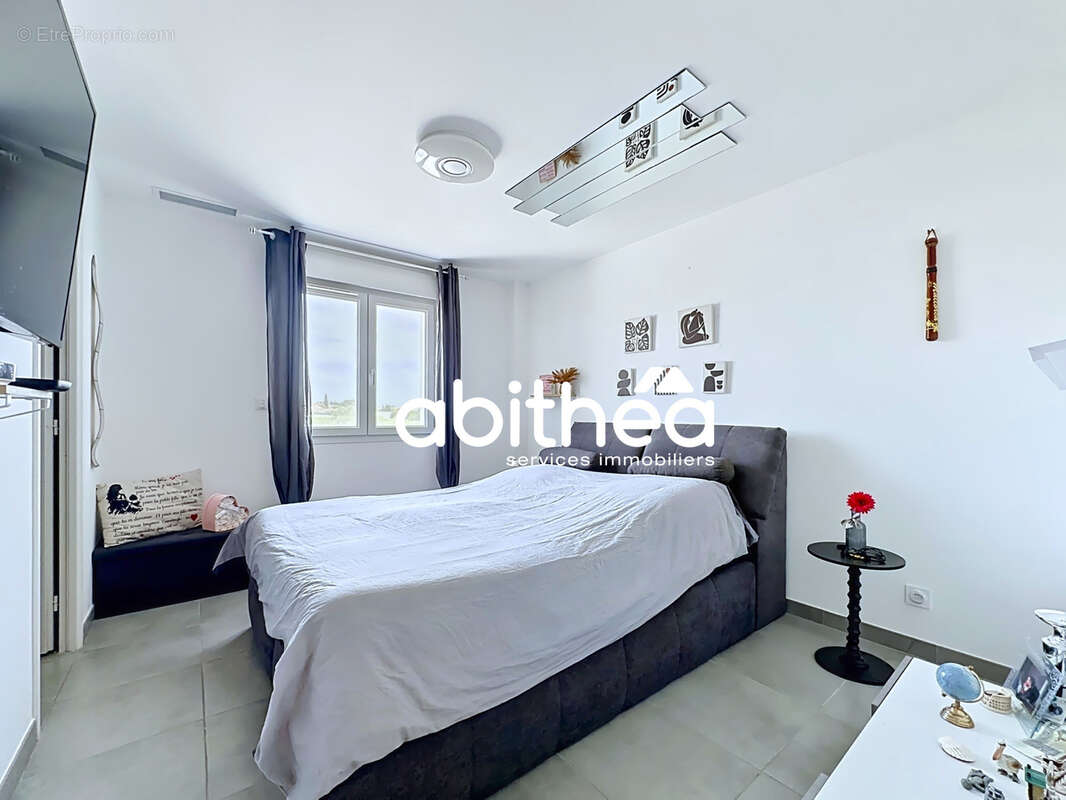Villa 3 faces - 131 m2 - 4 chambres dont 1 au rdc - jardin piscine et garage - montblanc - photo 9