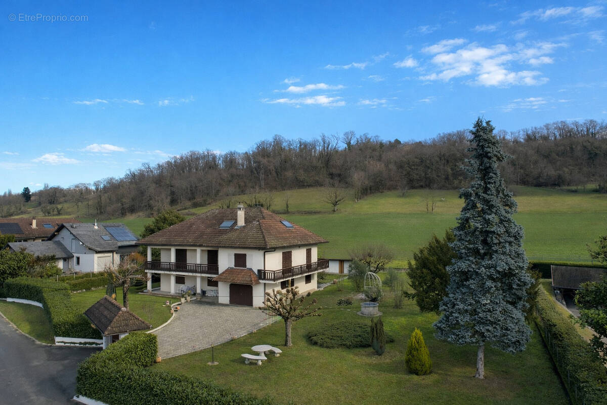 Maison à GRESY-SUR-AIX