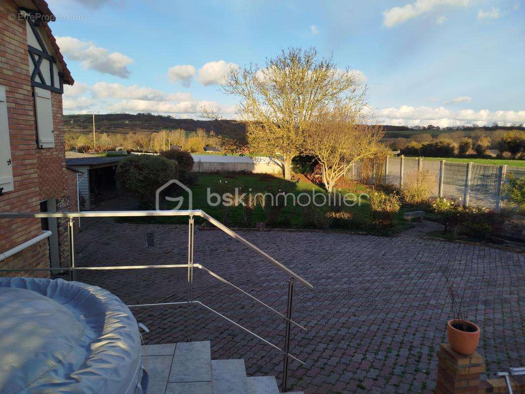 Maison à MONCHAUX-SORENG