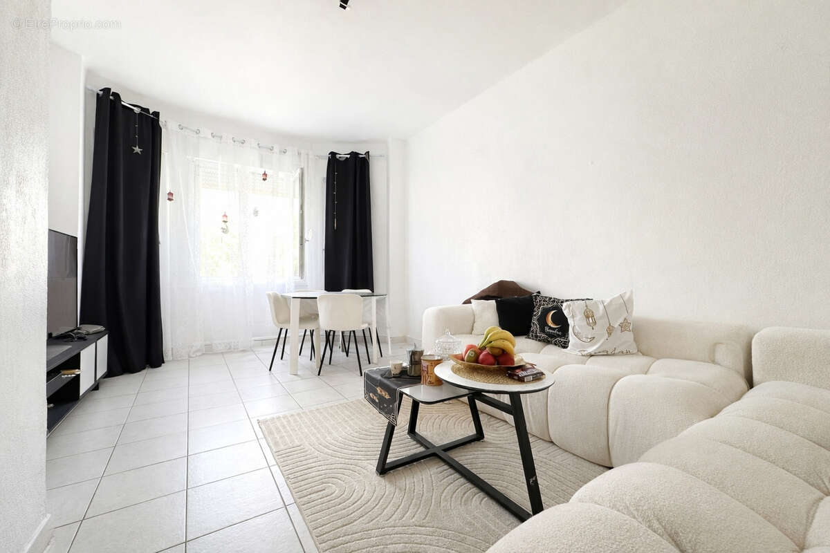 Appartement à SEPTEMES-LES-VALLONS
