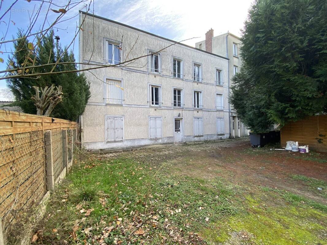 Appartement à SAINT-CYR-L'ECOLE