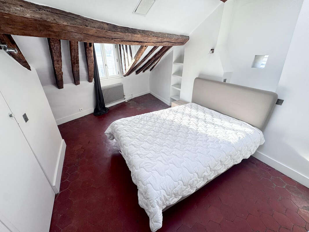 Appartement à PARIS-3E