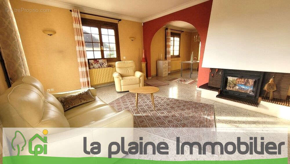 Maison à CORMELLES-LE-ROYAL