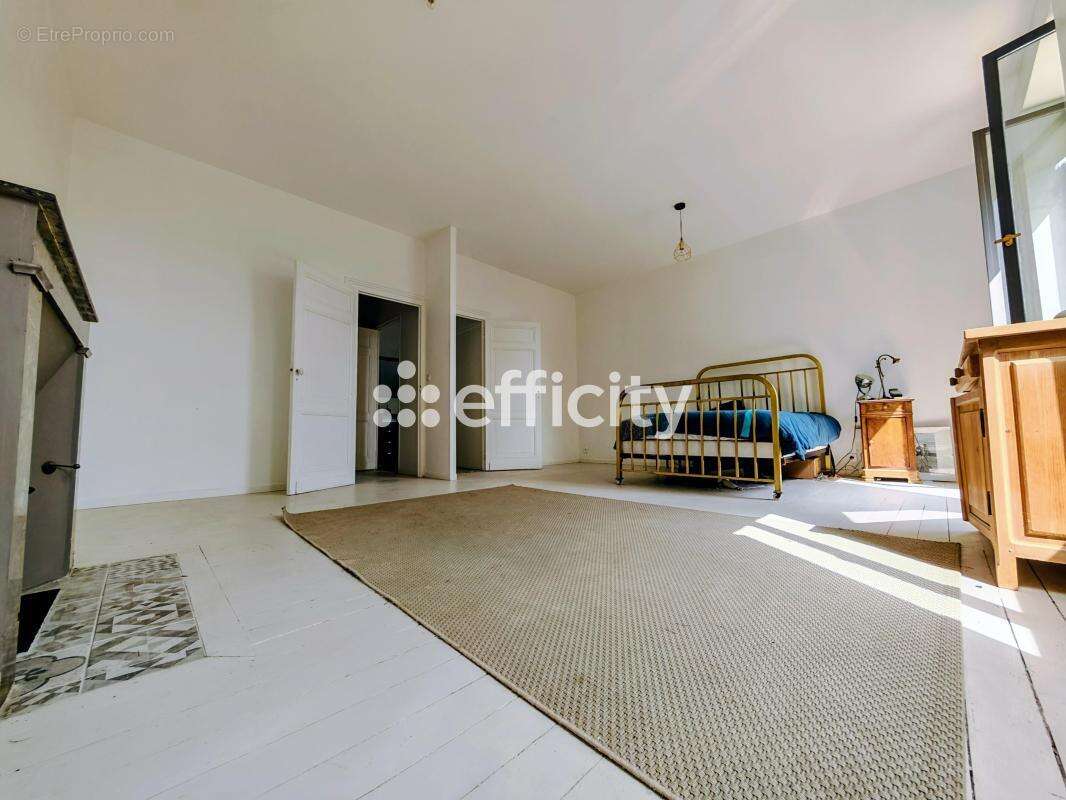 Maison 175 m² à Berson  - photo 12