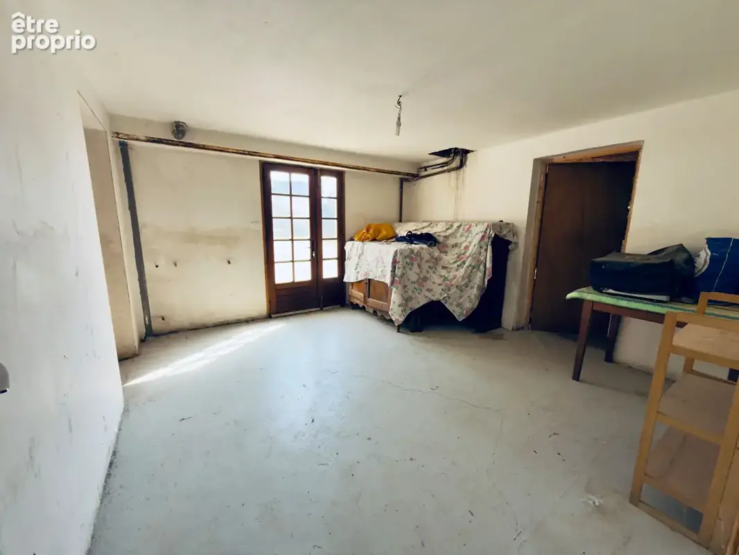 Maison 172 m² - T7 - 5 Chambres - Sous-sol 135 m² + Dépendance 232 m² - Terrain 1 387 m² - photo 14