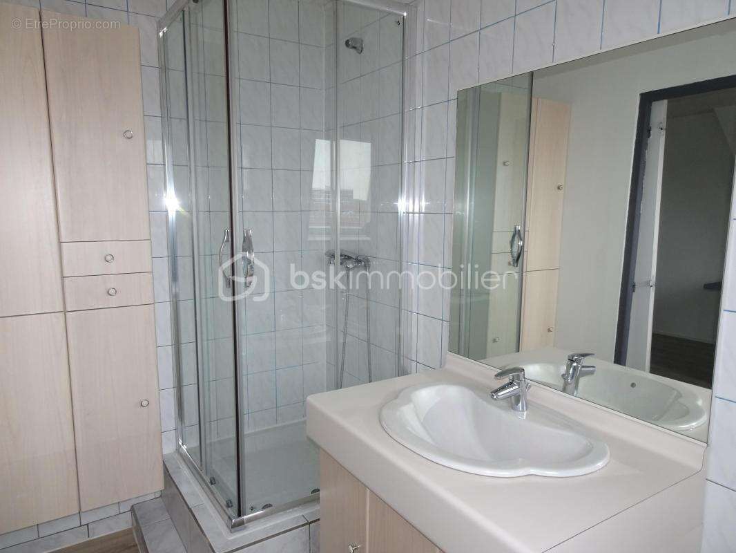 appartement  T1 Boulevard de Belfort à Roubaix - photo 3