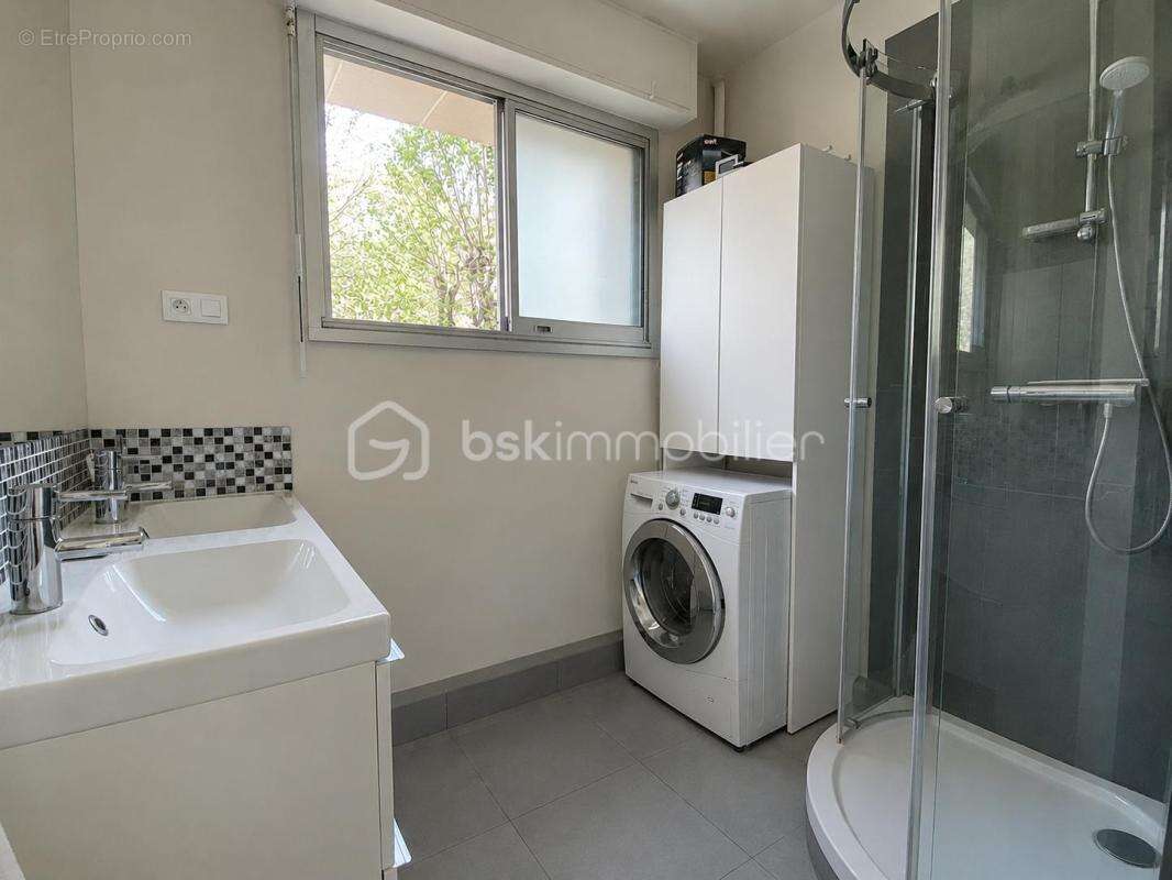 Appartement à VILLE-D'AVRAY