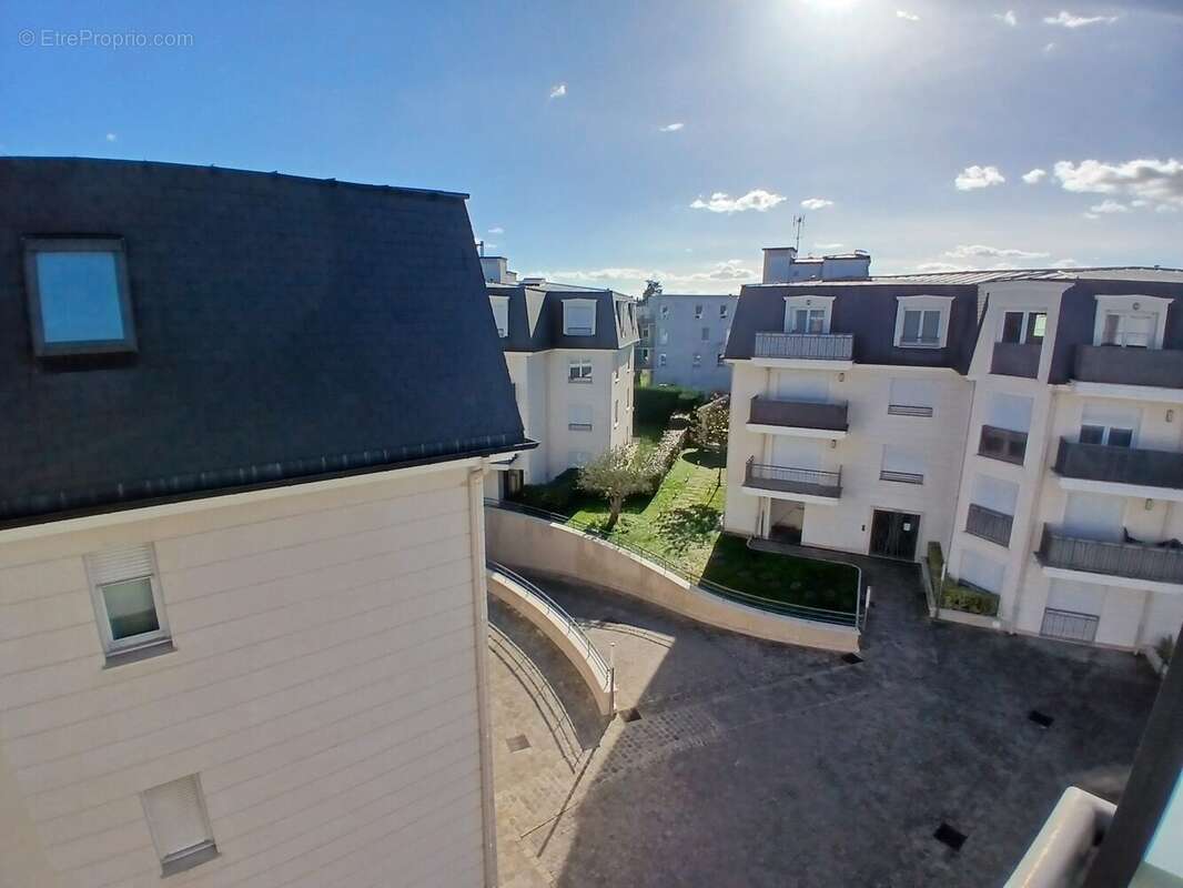 Appartement à SAINTE-GENEVIEVE-DES-BOIS