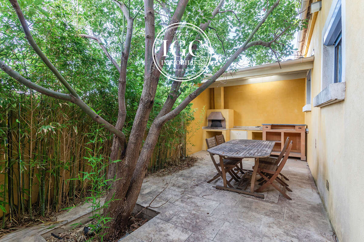 Maison à CHATEAUNEUF-LES-MARTIGUES