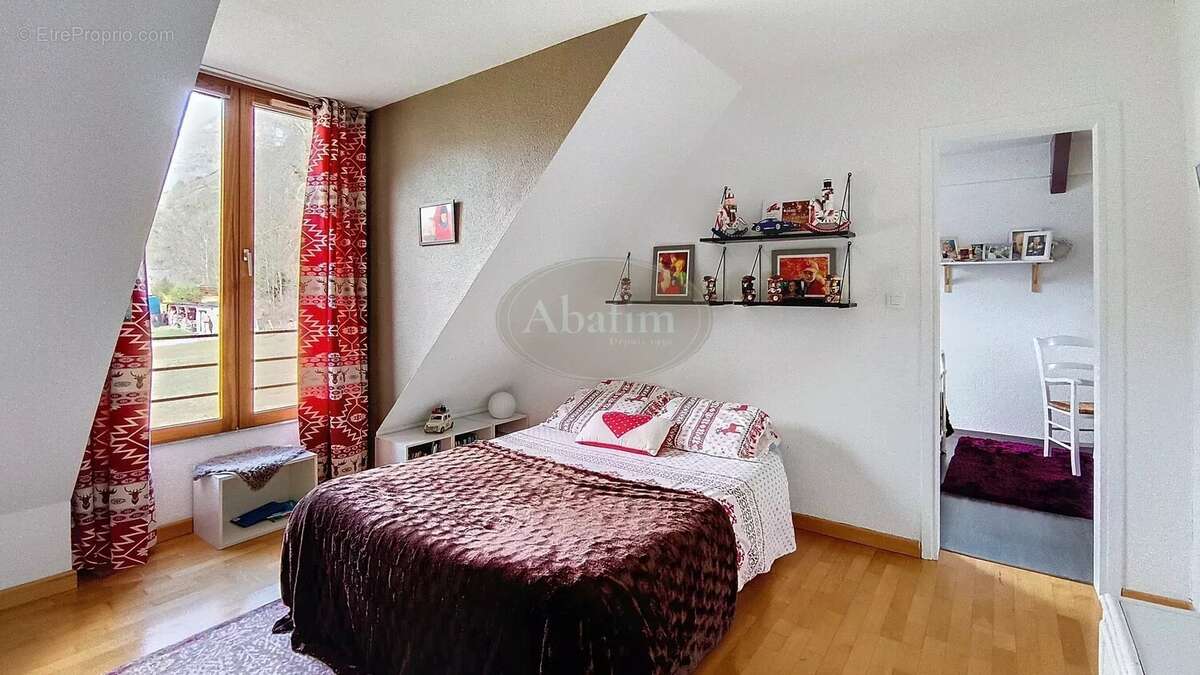 Maison à JUZET-DE-LUCHON