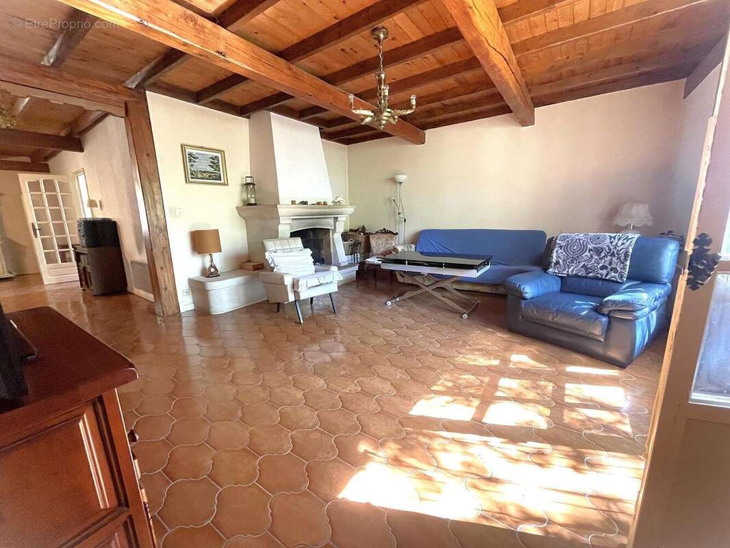 Photo 6 - Maison à LA ROQUE-D'ANTHERON