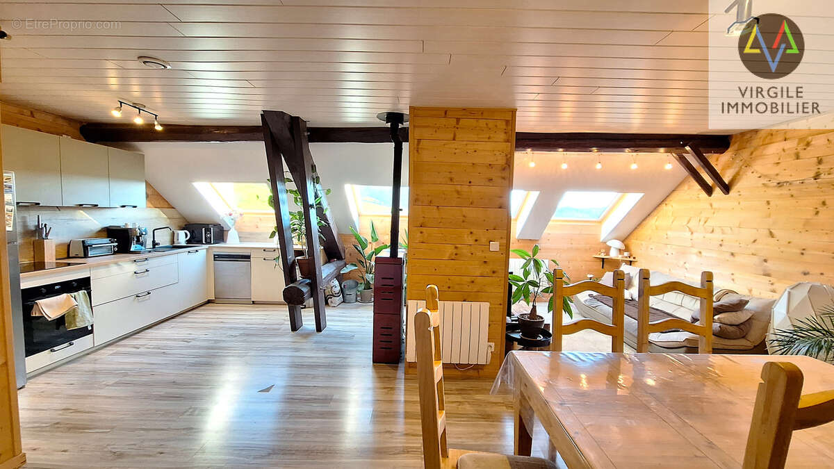 Appartement à REMORAY-BOUJEONS