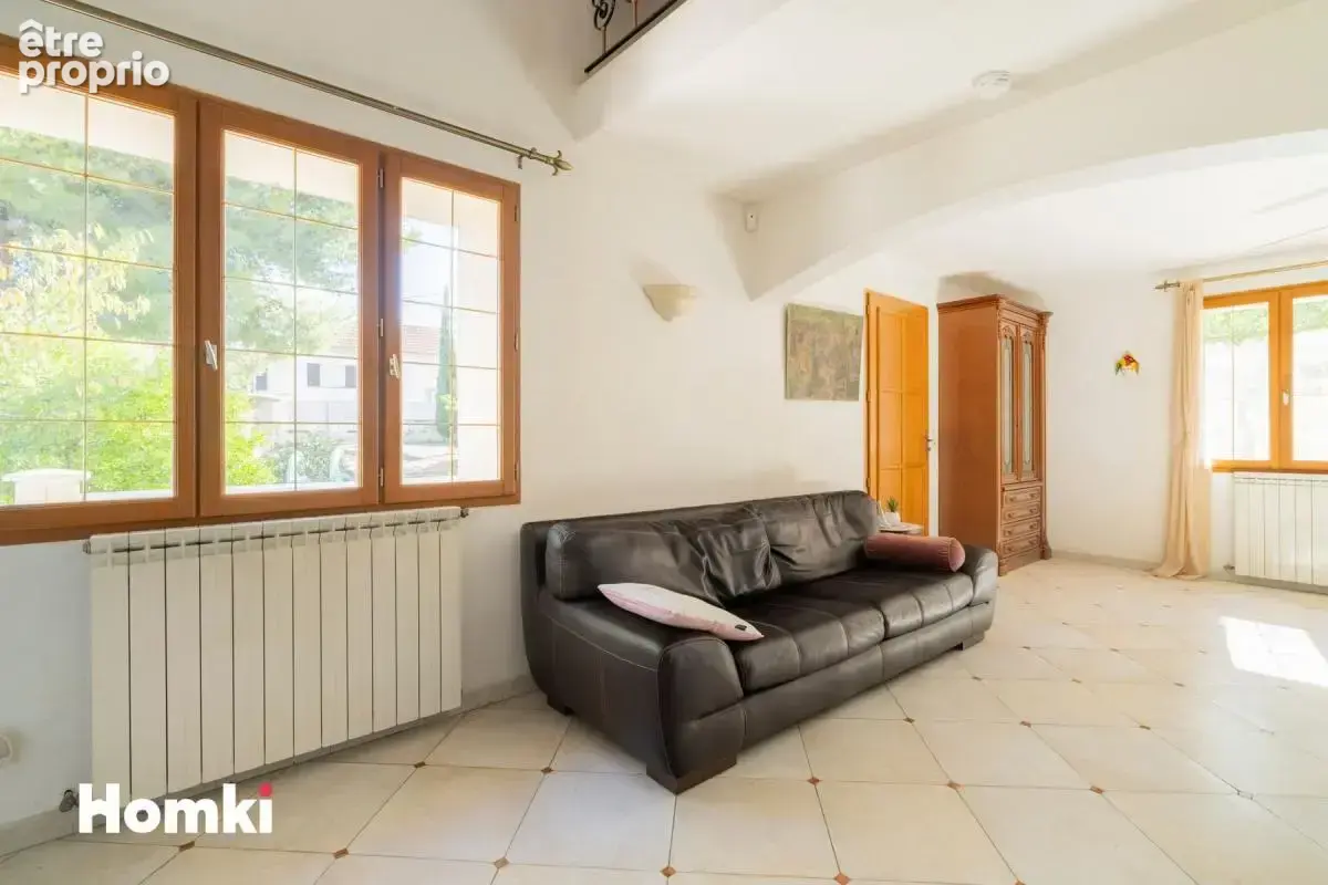 Maison/Villa T5 de 130 m² à Marseille 13012 - photo 6