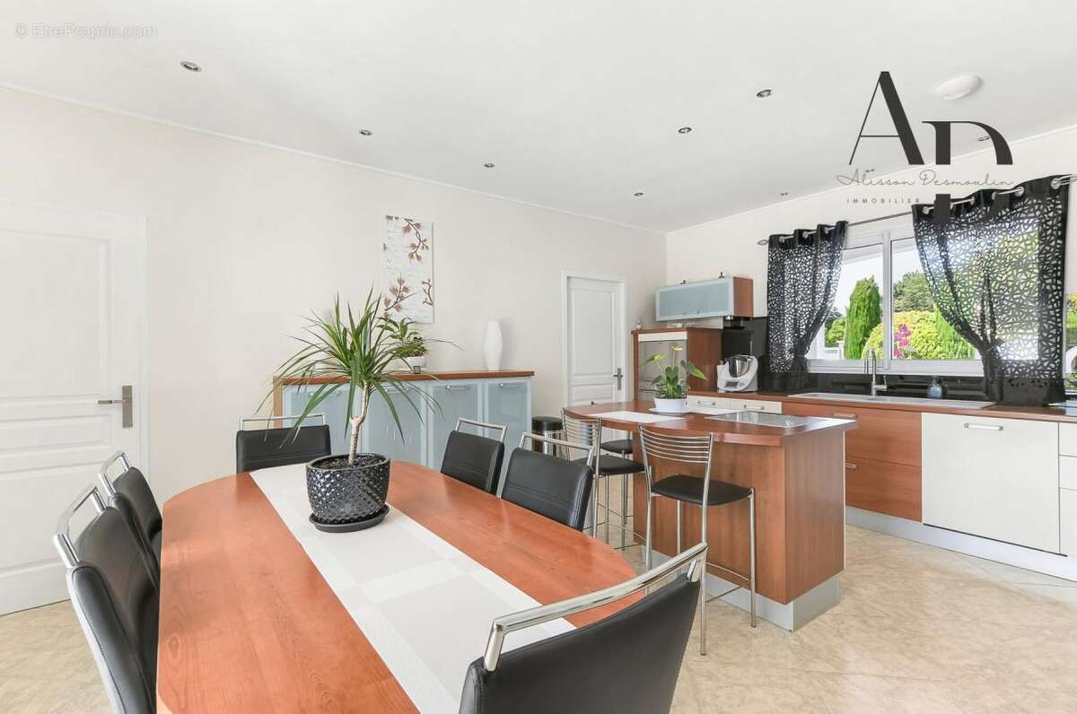 Maison à CASTELGINEST