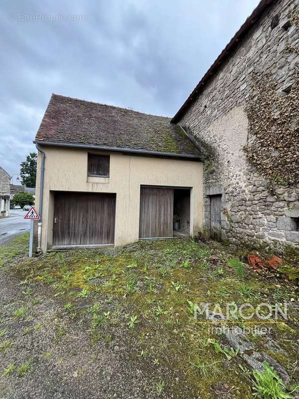 Maison à PEYRAT-LA-NONIERE