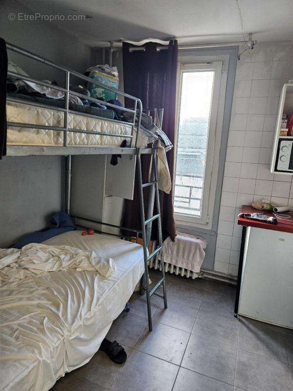 Commerce à SAINT-DENIS