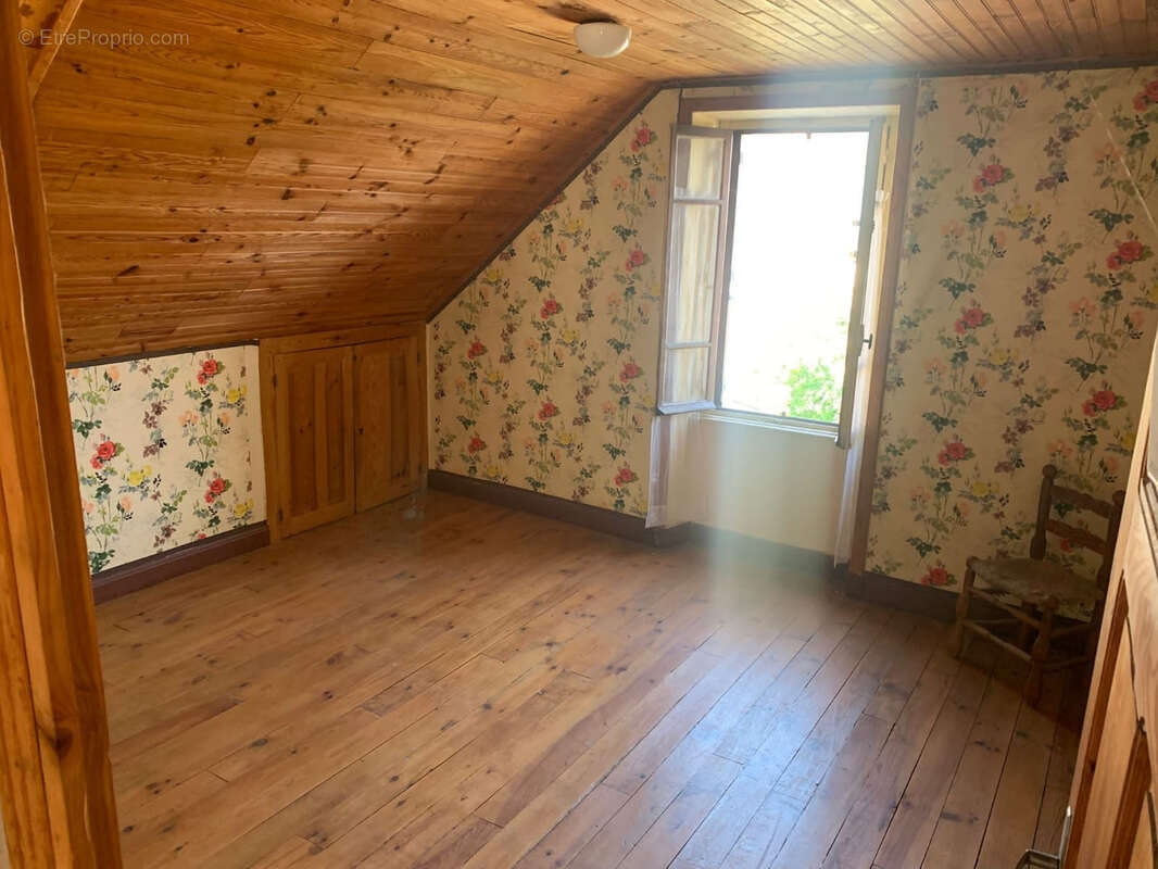 Maison à MARCENAT