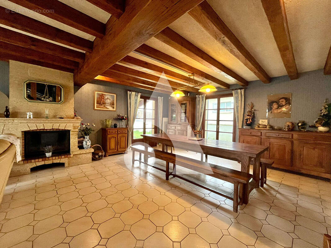 Maison à SAINT-SORNIN