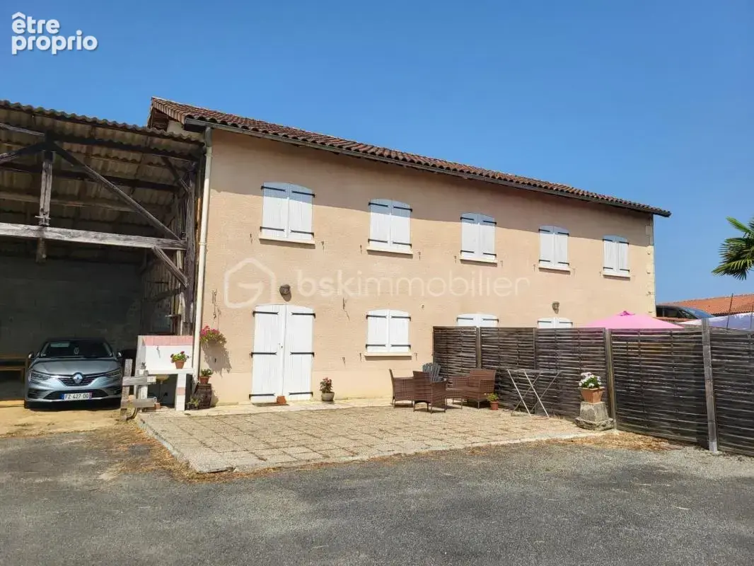 À saisir – ensemble immobilier de rapport avec 2 appartements indépendants et terrain - photo 4