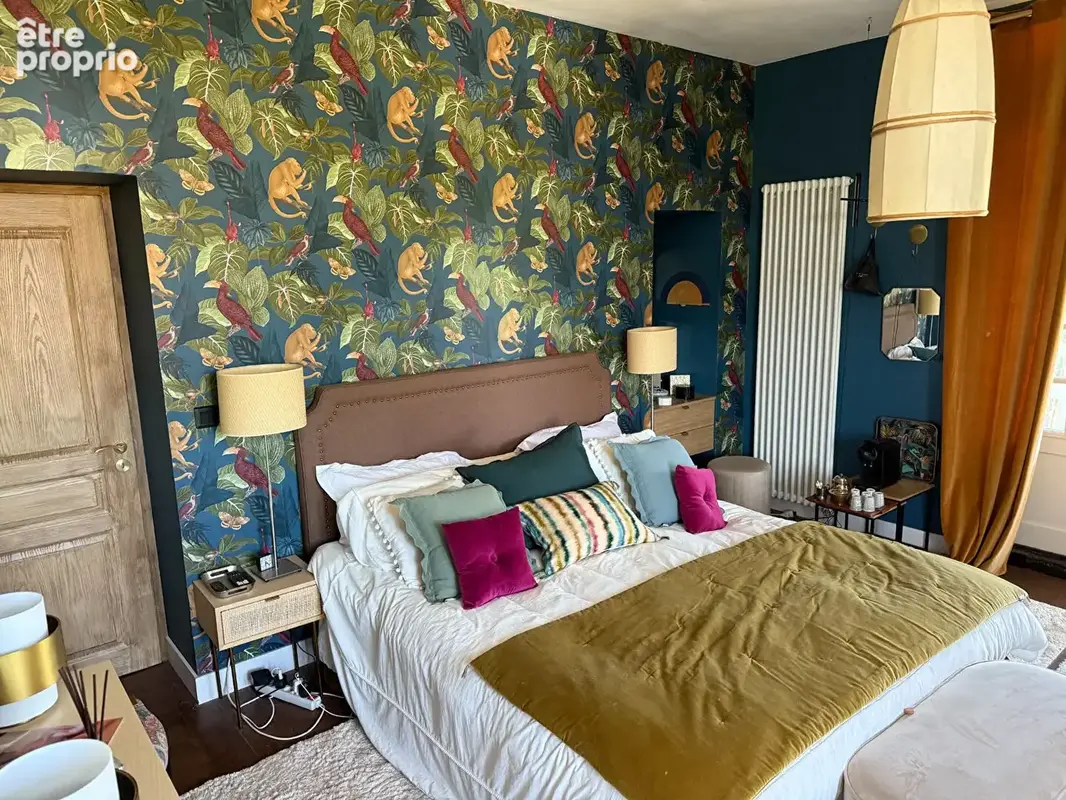 Demeure  avec  tennis et boxes- 6 chambres - proche de radon - photo 4
