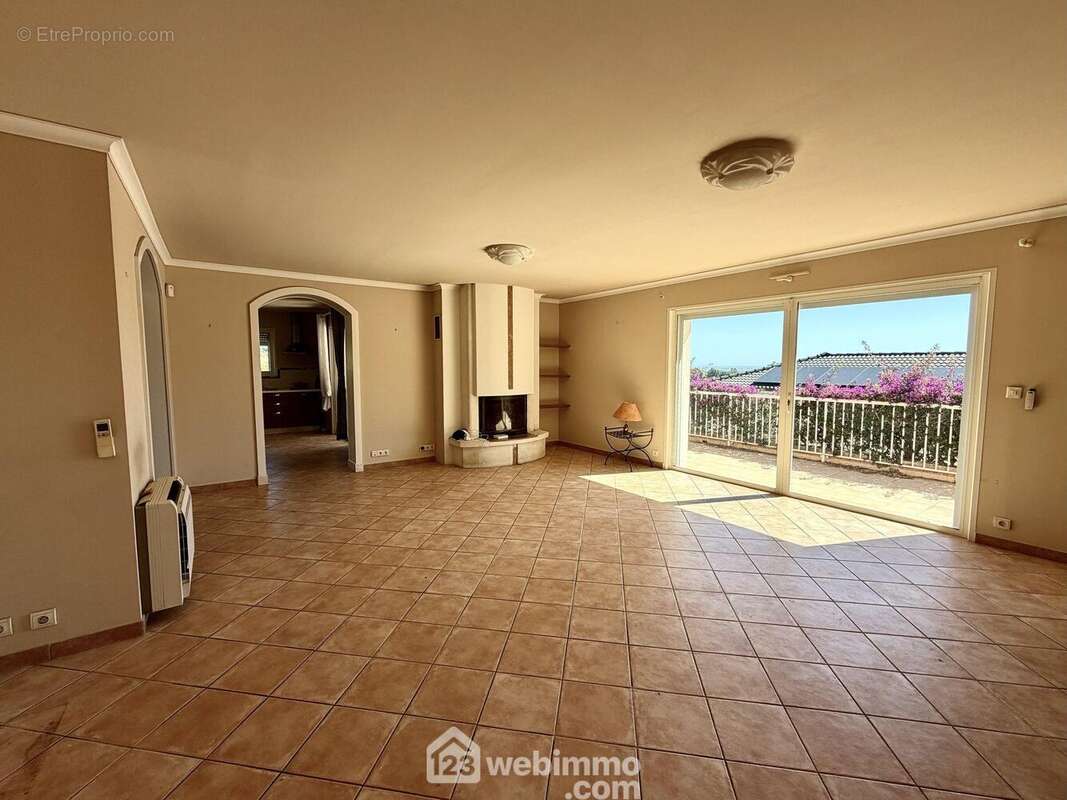 Une pièce de vie de plus de 30m2