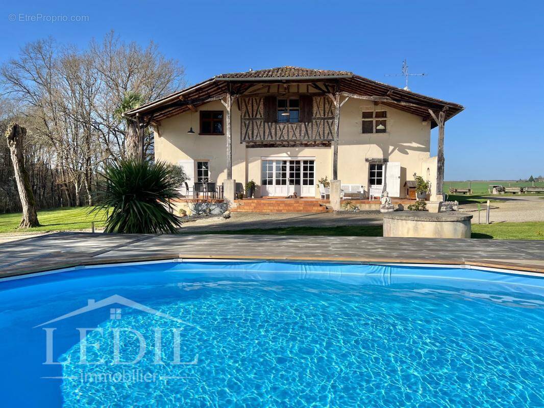 Maison à POUSSIGNAC