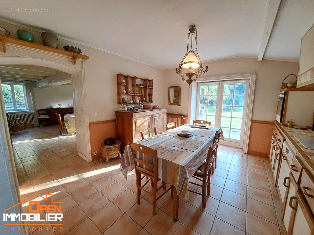 Appartement à CRITEUIL-LA-MAGDELEINE