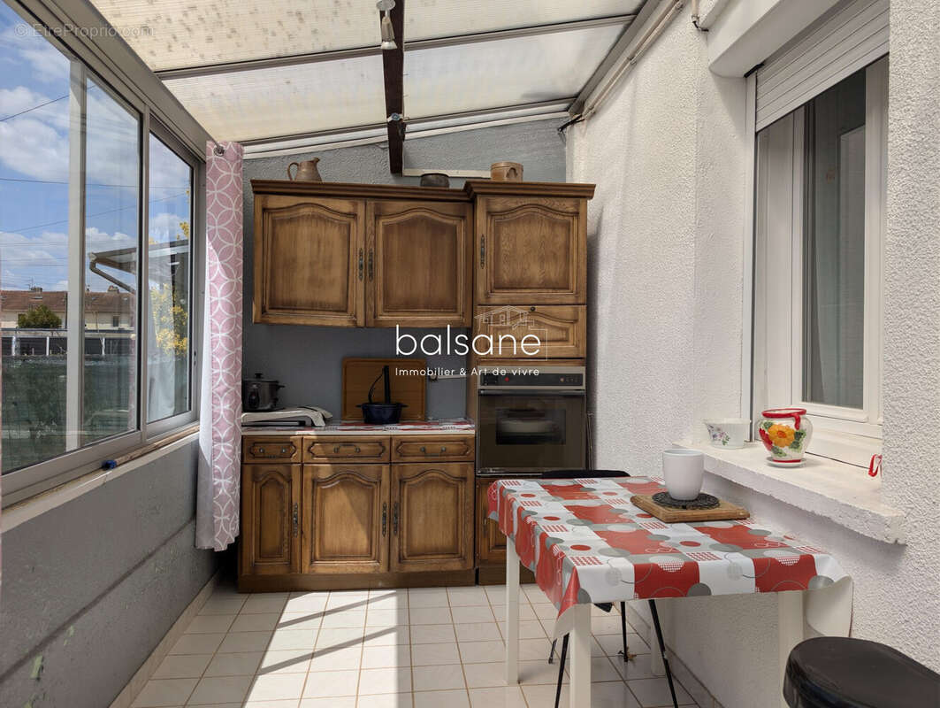 Maison 94 m² à Oissel  - photo 2