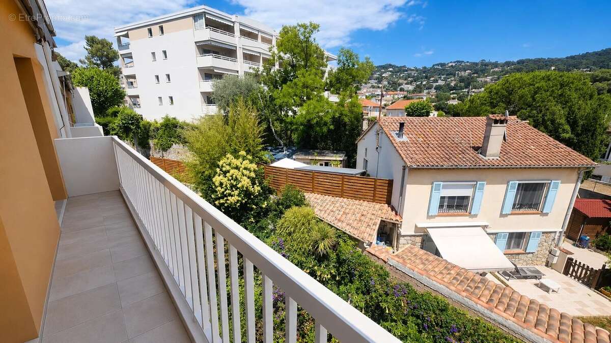 Appartement à LE CANNET