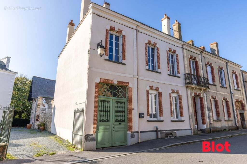 Maison à GRAND-FOUGERAY