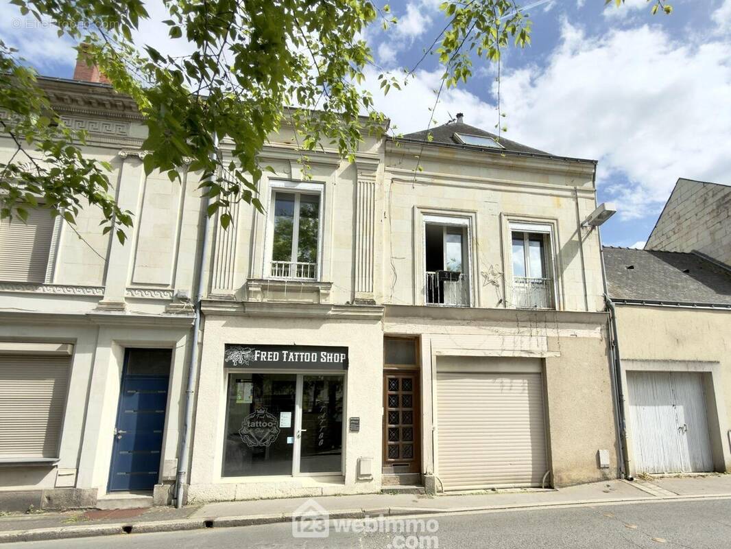 Immeuble à usage mixte idéalement situé. - Appartement à BEAUFORT-EN-VALLEE