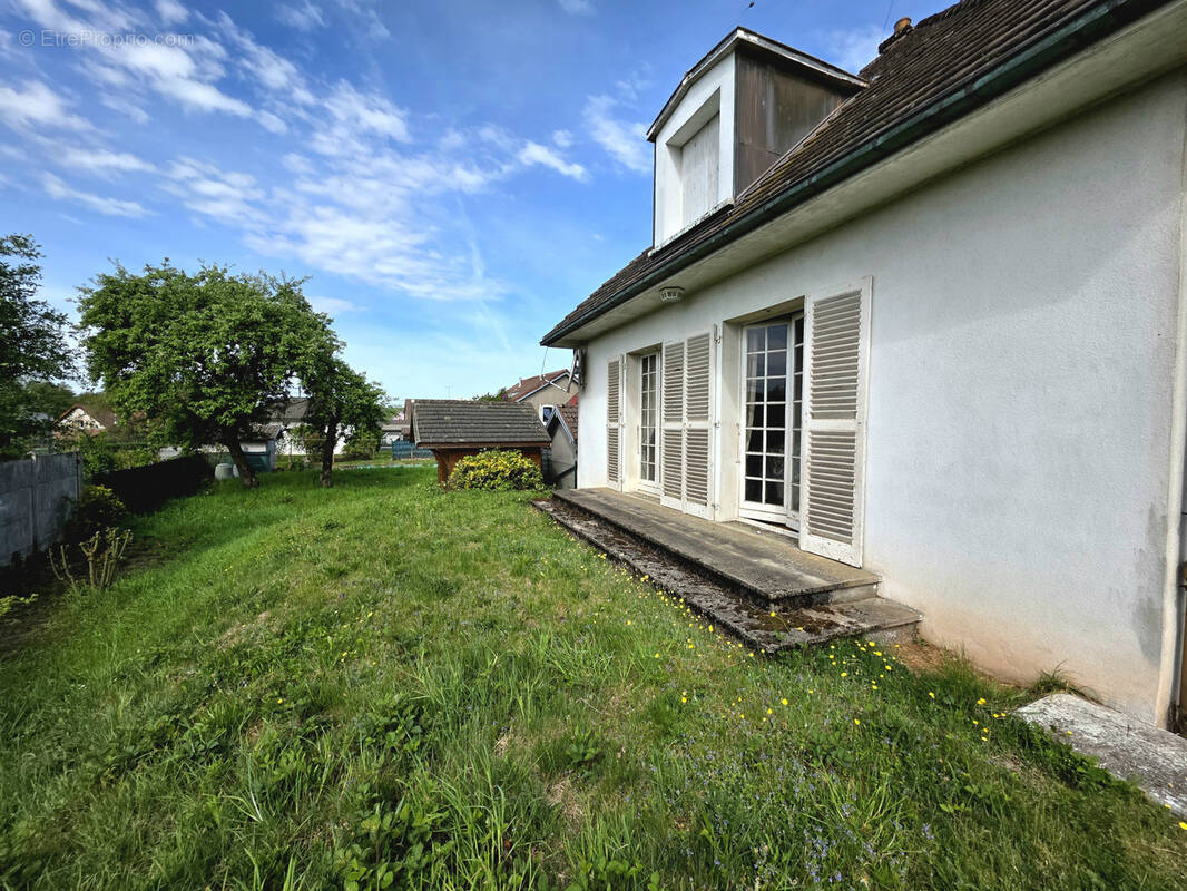 Maison à CHAMPAGNEY
