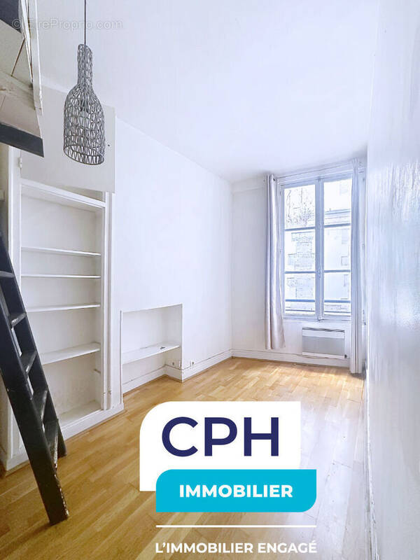 Appartement à PARIS-1E