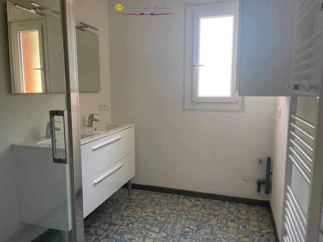 n°2 - Appartement à LA CLAYETTE