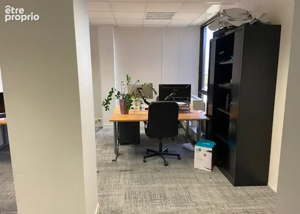 Bureaux occupés à vendre de 513 m² en excellent état avec belle vue sur Paris - photo 3