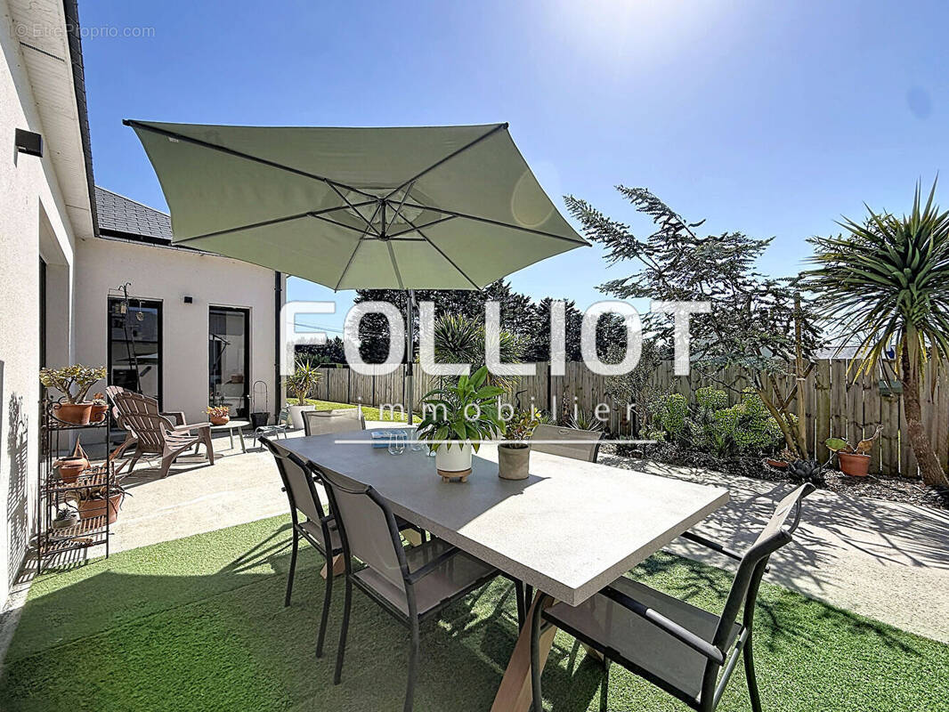 Maison à SAINT-PAIR-SUR-MER