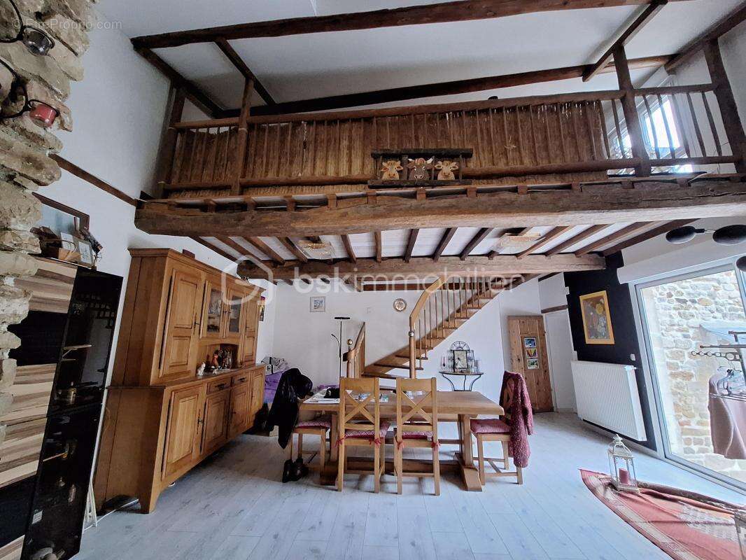 Maison à COUSANCES-LES-FORGES