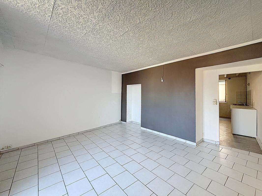 Appartement à TERNAY