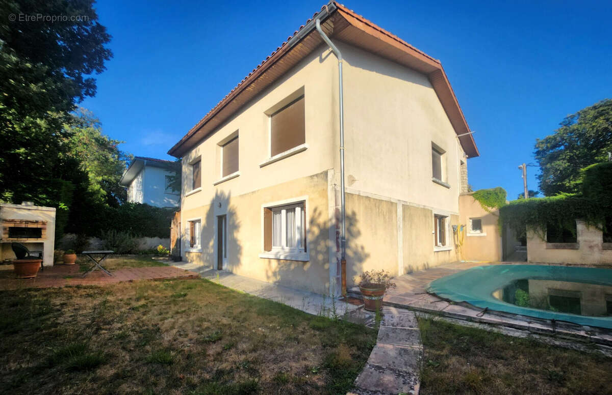 Maison à VAUX-SUR-MER