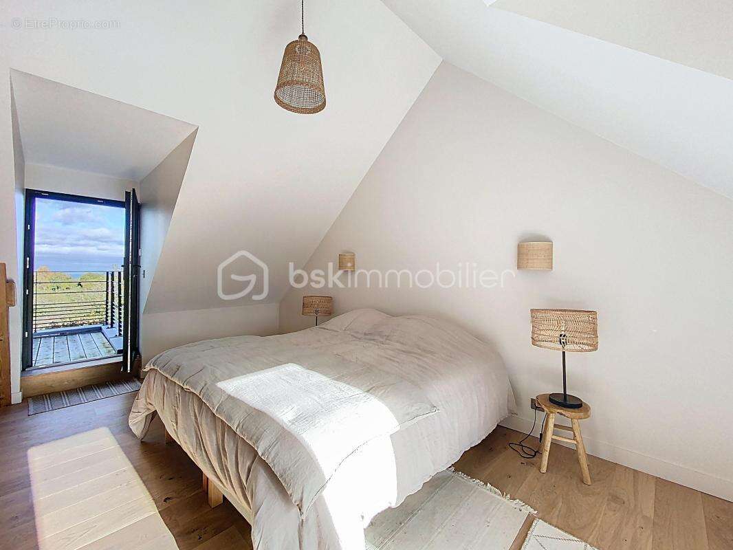 Maison à SAINT-JACUT-DE-LA-MER