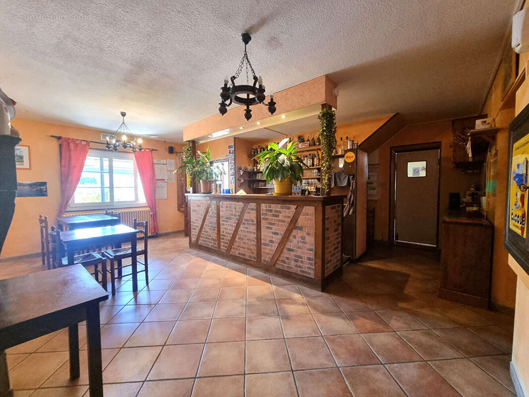 Appartement à SAILLENARD